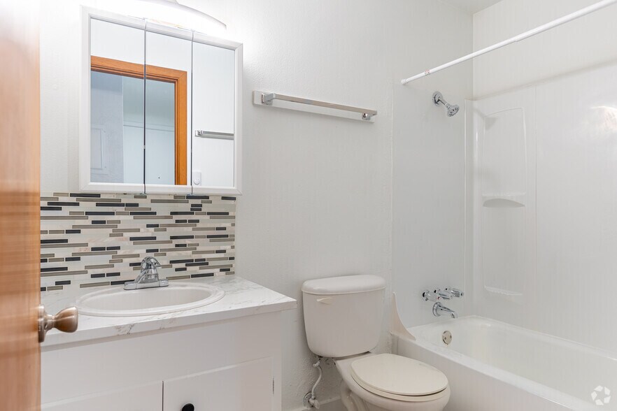 More Photos Of 11181-11211 NE Weidler St, Portland Apartments For Sale
