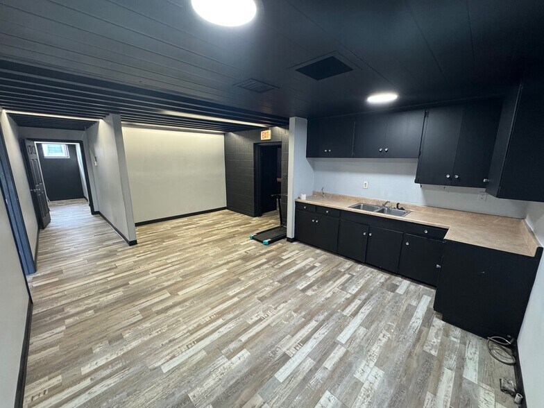 More Photos Of 601 SW Jennings Ave, Bartlesville Office For Lease