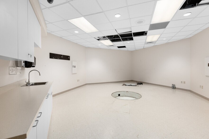 More Photos Of 15394 Kings Hwy, Montross Medical For Sale