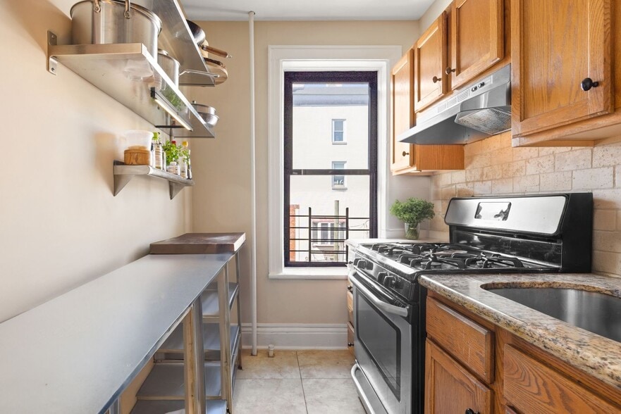 More Photos Of 192-194 Union St, Brooklyn Apartments For Sale