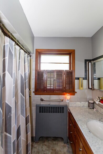 More Photos Of 41W597 US Highway 20, Hampshire Flex For Sale