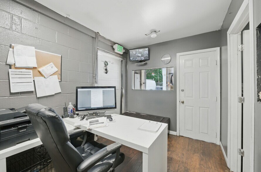 More Photos Of 303 S Eaton St, Baltimore General Retail For Sale