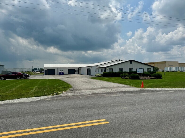 More Photos Of 6301 W 400 N, Greenfield Warehouse For Sale