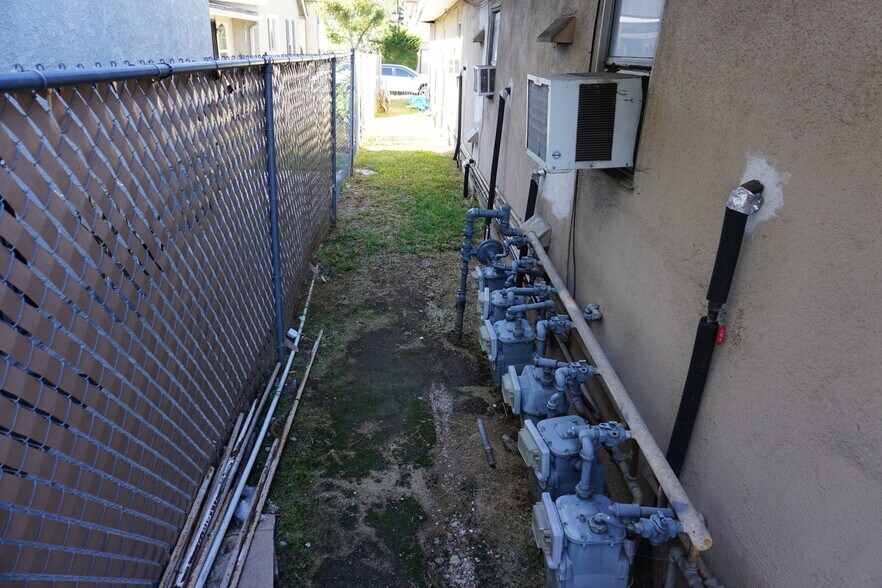 More Photos Of 7612 Newlin Ave, Whittier Apartments For Sale