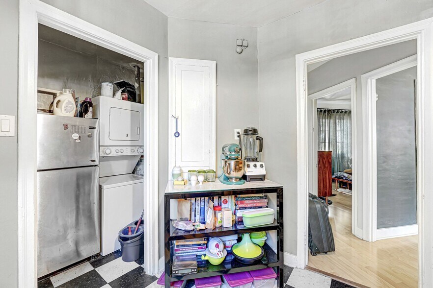 More Photos Of 4326 Gateway Ave, Los Angeles Apartments For Sale