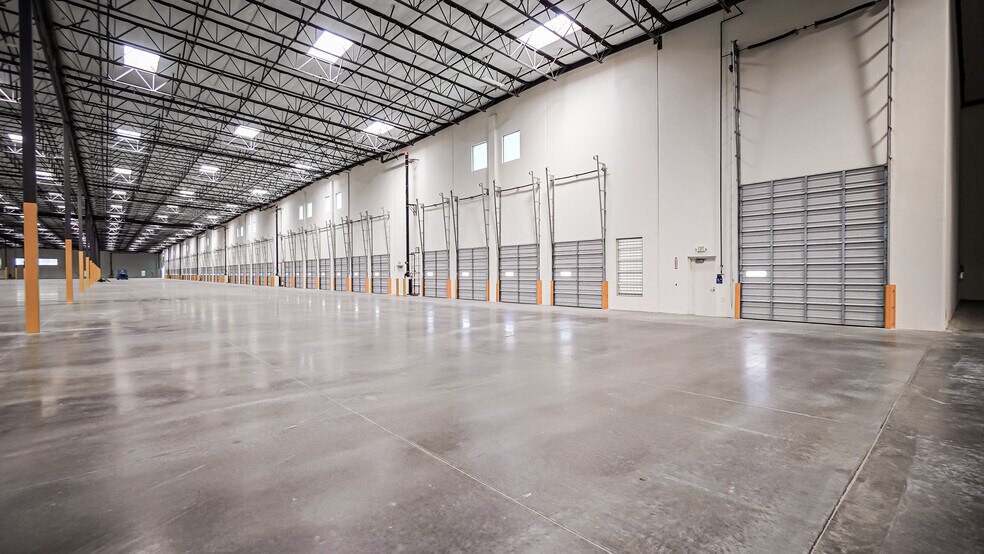 More Photos Of 473 E Rider St, Perris Warehouse For Lease