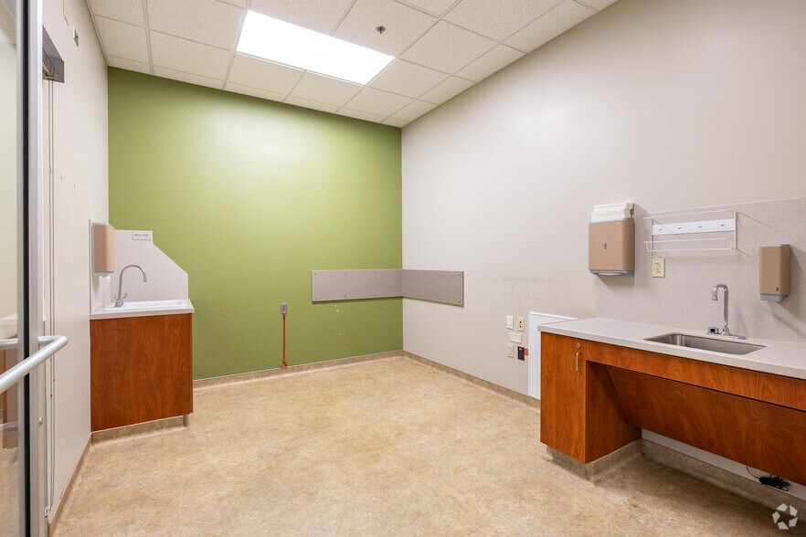 More Photos Of 5901 Delmar Blvd, Saint Louis Apartments For Lease