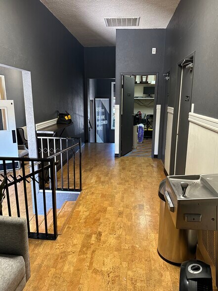 More Photos Of 1001 W Noble Ave, Visalia Specialty For Sale