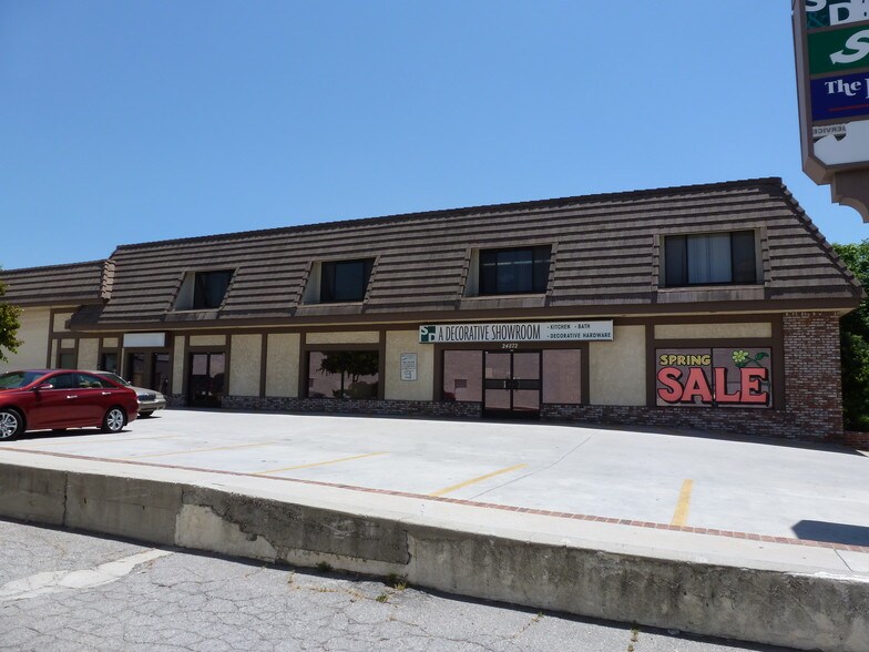 More Photos Of 24777-24890 Apple St, Newhall Flex For Lease