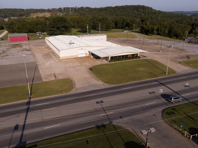 Primary Photo Of 3000 S Muskogee Ave, Tahlequah Industrial For Lease