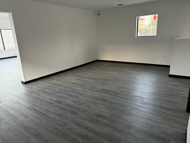 More Photos Of 5909 Washington Ave, Houston Storefront For Lease