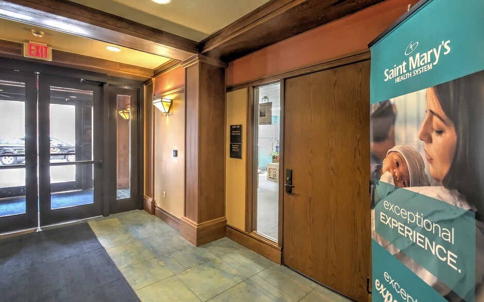 Primary Photo Of 166 Waterbury Rd, Prospect Medical For Lease