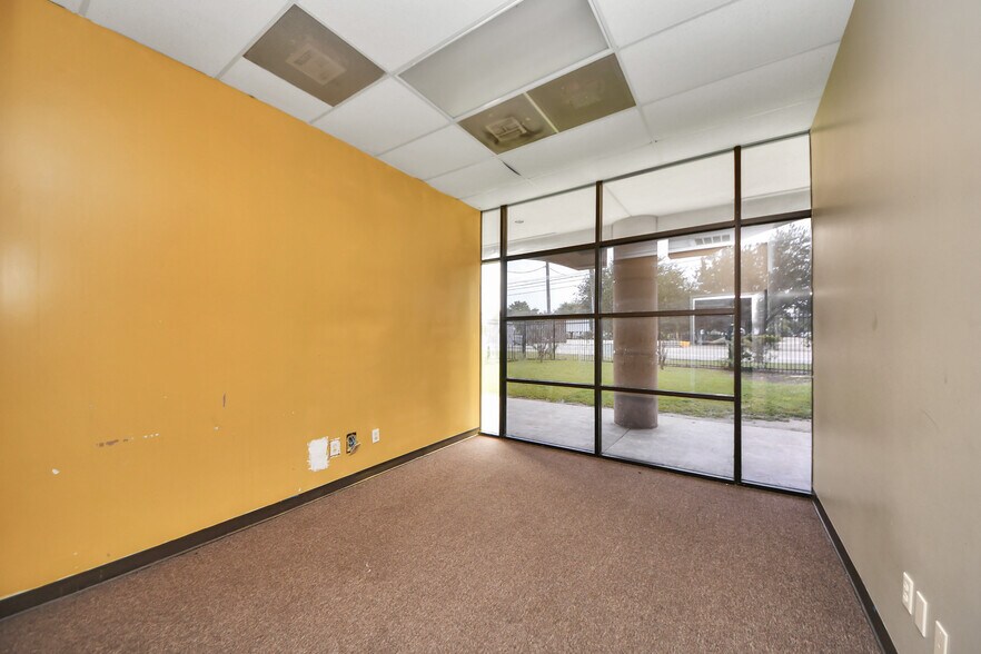 More Photos Of 10019 Main St, Houston Office For Lease