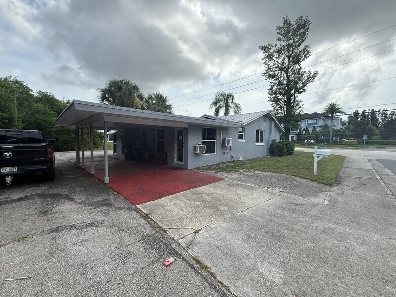 More Photos Of 1320 SE Palm Beach Rd, Stuart Medical For Sale