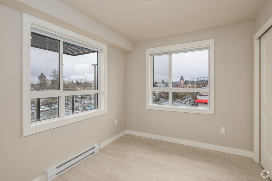 More Photos Of 107 Evans St, Duncan Apartments For Sale