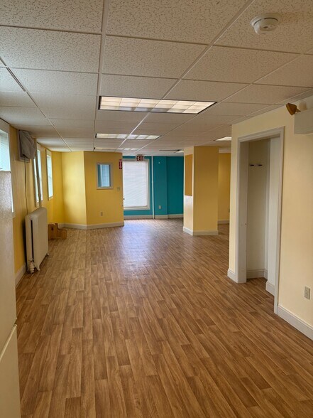 More Photos Of 303 Pine St, Manchester Apartments For Lease