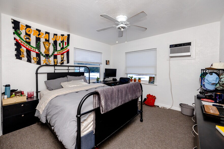 More Photos Of 923 Dr. Martin Luther King Jr St S, Saint Petersburg Storefront Retail Residential For Sale