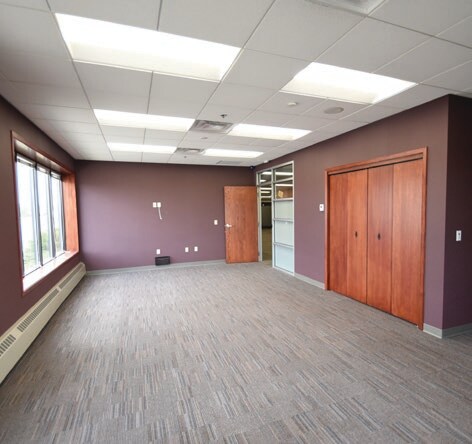 More Photos Of 900 42nd St S, Fargo Office For Sale