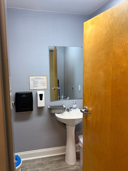 More Photos Of 736 Saluda Lake Rd, Greenville Daycare Center For Sale