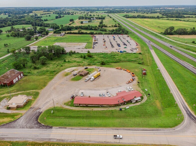 More Photos Of 18400 E B Hwy, Sheldon Flex For Sale