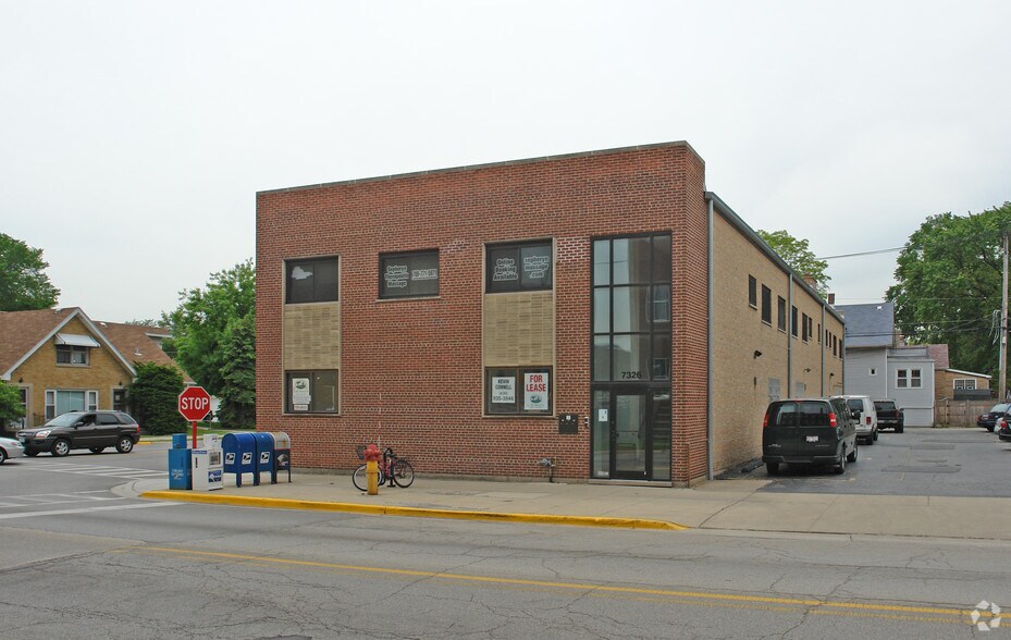 More Photos Of 801 Circle Ave, Forest Park Office For Lease