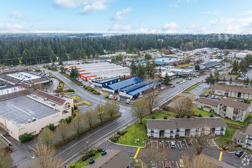 More Photos Of 2415 70th Ave W, University Place Self Storage For Lease