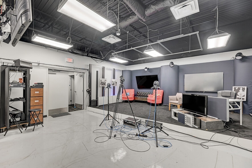 More Photos Of 6225 Annie Oakley Dr, Las Vegas Service For Sale