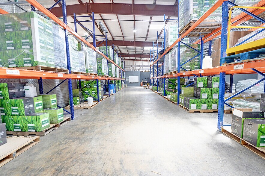 More Photos Of 715 S Easy St, Lecanto Manufacturing For Lease