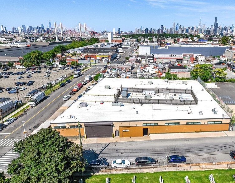 More Photos Of 48-23 55th Ave, Maspeth Warehouse For Lease