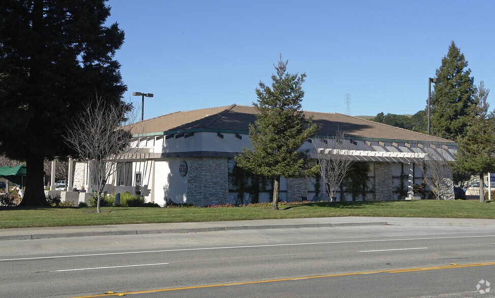 More Photos Of 360-580 Park Blvd, Moraga Unknown For Lease