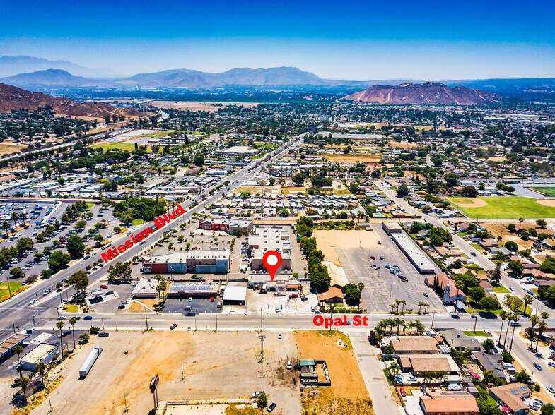 More Photos Of 3898 Opal St, Jurupa Valley Carwash For Sale