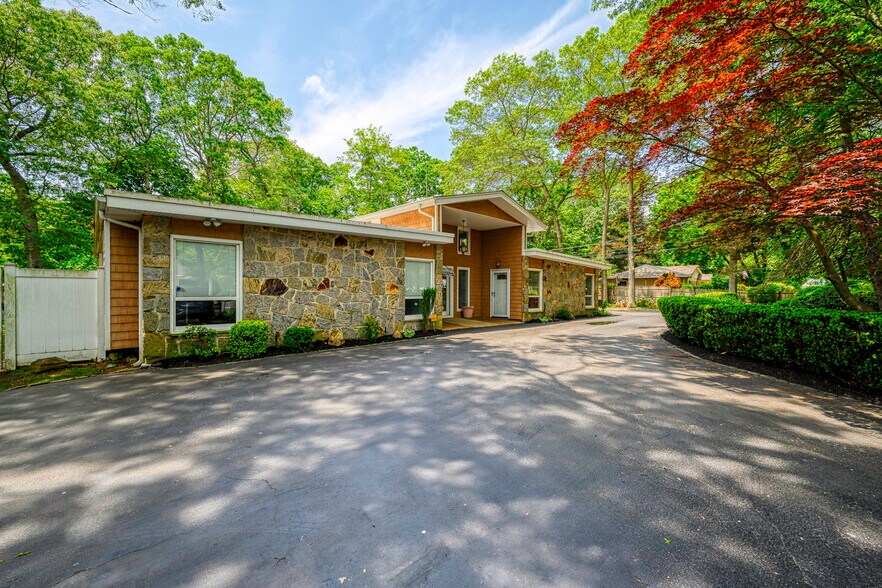 More Photos Of 10 Hunter Ave, Miller Place Office Residential For Sale