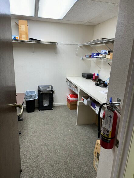 More Photos Of 146 Horizon Ct, Lakeland Office Residential For Lease