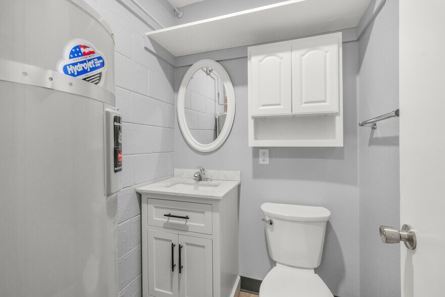 More Photos Of 118 Engle Ave, Molalla Storefront For Sale