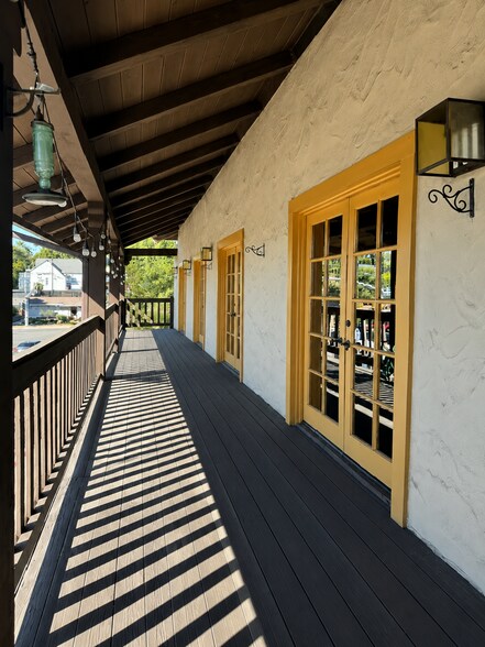 More Photos Of 110 Civic Center Dr, Vista Office For Lease