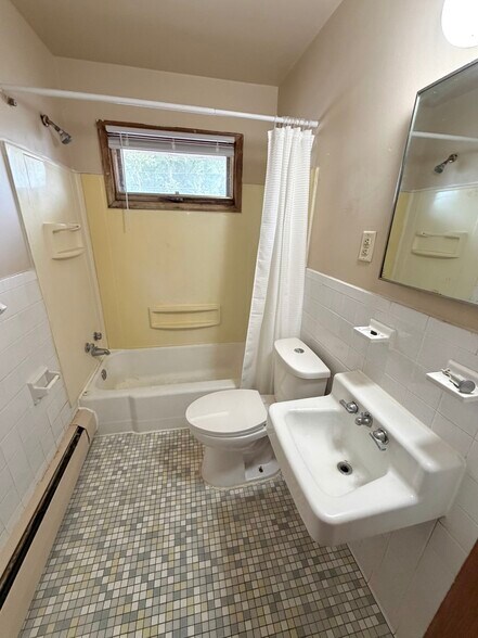 More Photos Of 616 Ivy Ave E, Saint Paul Apartments For Sale