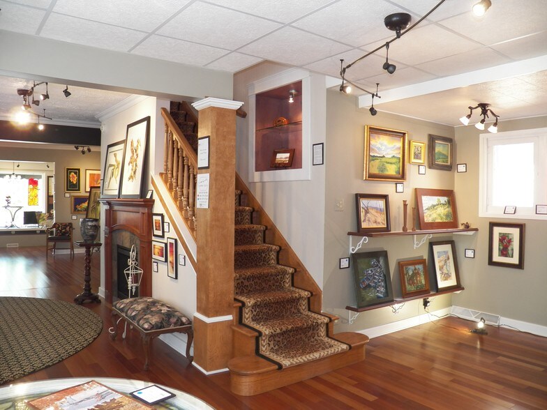 More Photos Of 404 E Lincolnway, Valparaiso Office For Sale
