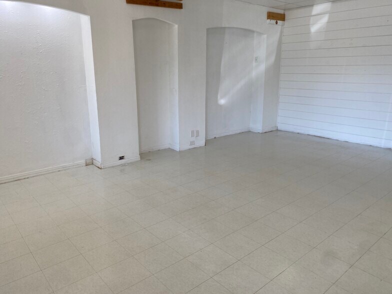 More Photos Of 2301 Midwestern Pky, Wichita Falls Unknown For Lease
