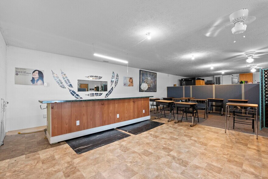 More Photos Of 7717 Richmond Tappahannock Hwy, Aylett Storefront Retail Office For Sale