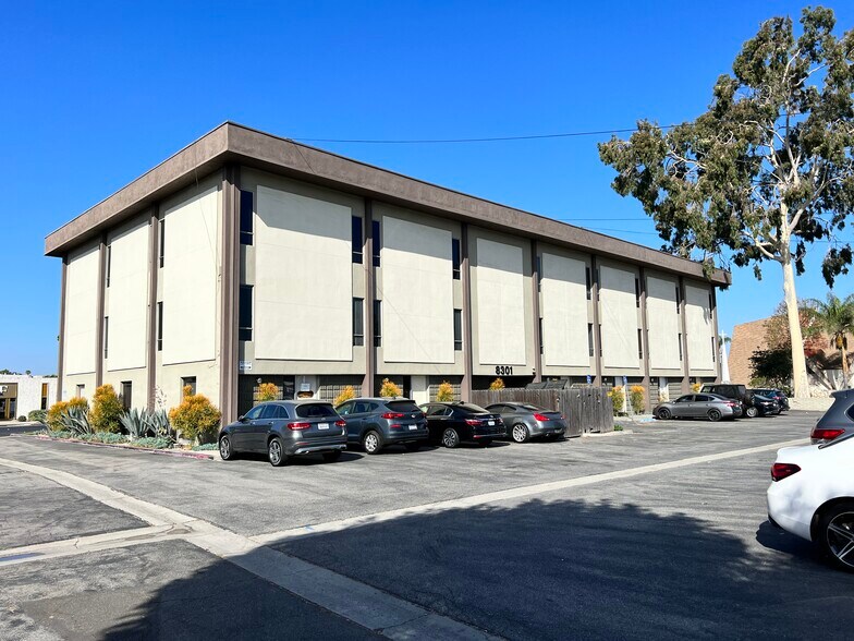 More Photos Of 8301 Florence Ave, Downey Office For Lease