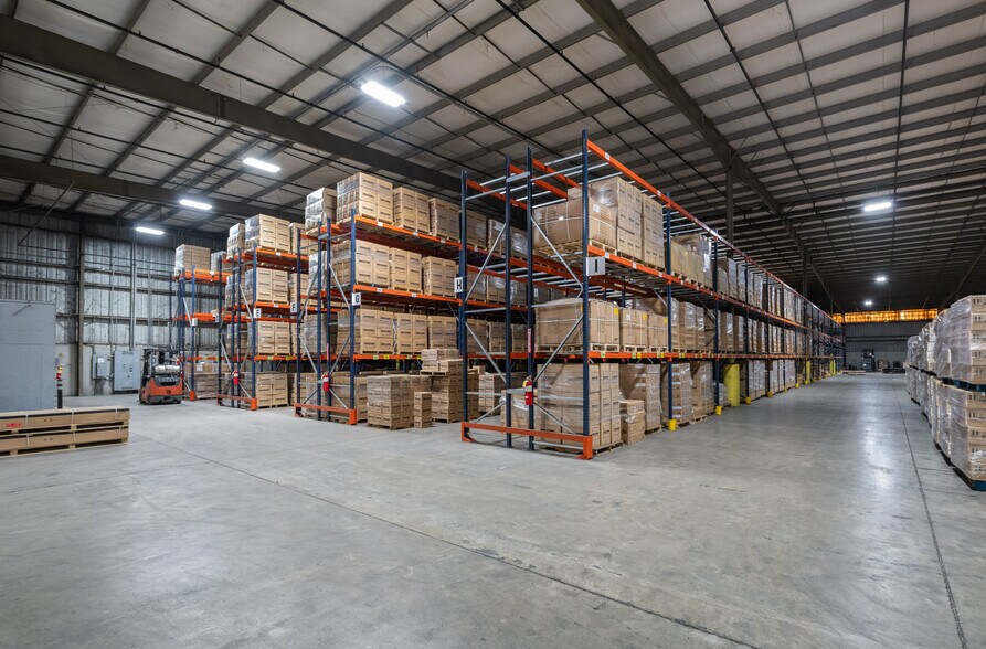 More Photos Of 198 Gulfstream Rd, Savannah Warehouse For Lease