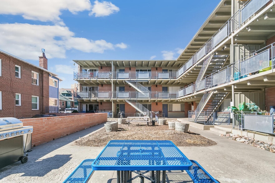 More Photos Of 1085 Pearl St, Denver Apartments For Sale