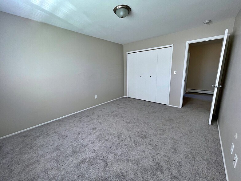 More Photos Of 18646 Van Horn Rd, Woodhaven Apartments For Sale