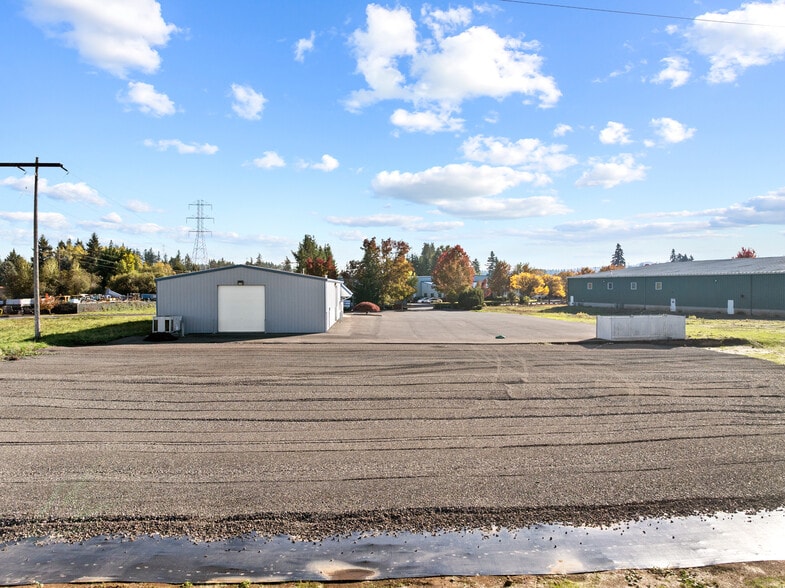 More Photos Of 13735 SW Galbreath Dr, Sherwood Warehouse For Lease