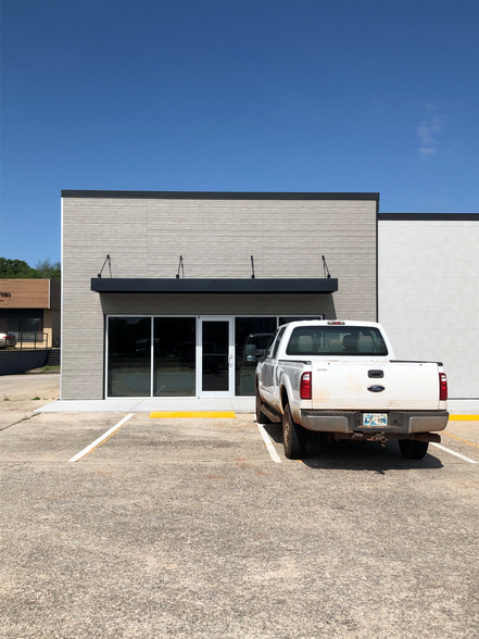 Primary Photo Of 217-223 S Coltrane Rd, Edmond Storefront Retail Office For Lease