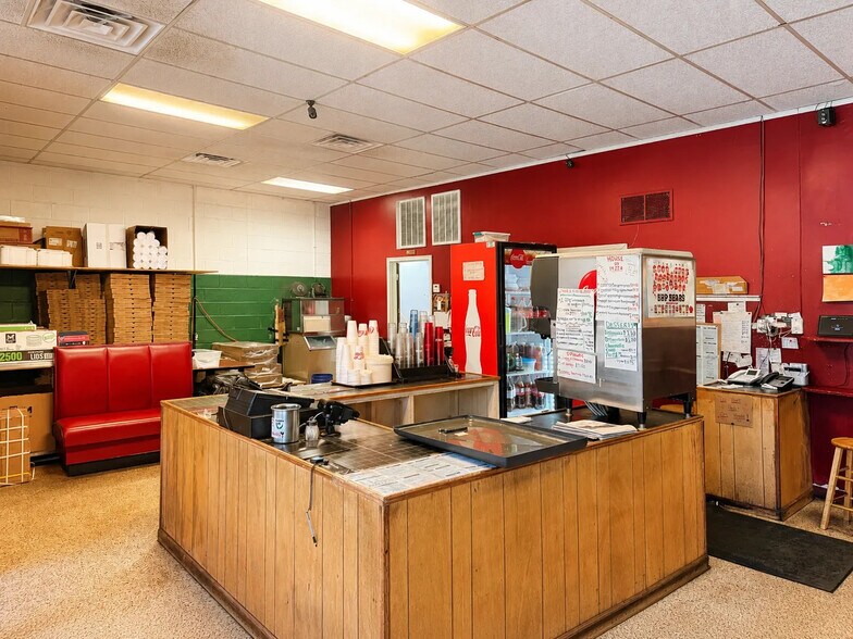 More Photos Of 205 N Main St, Belton General Retail For Sale