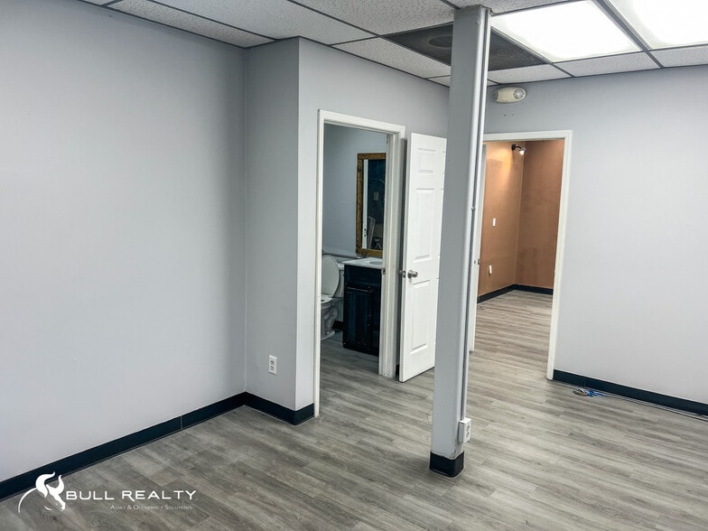 More Photos Of 6667 Vernon Woods Dr, Atlanta Medical For Lease