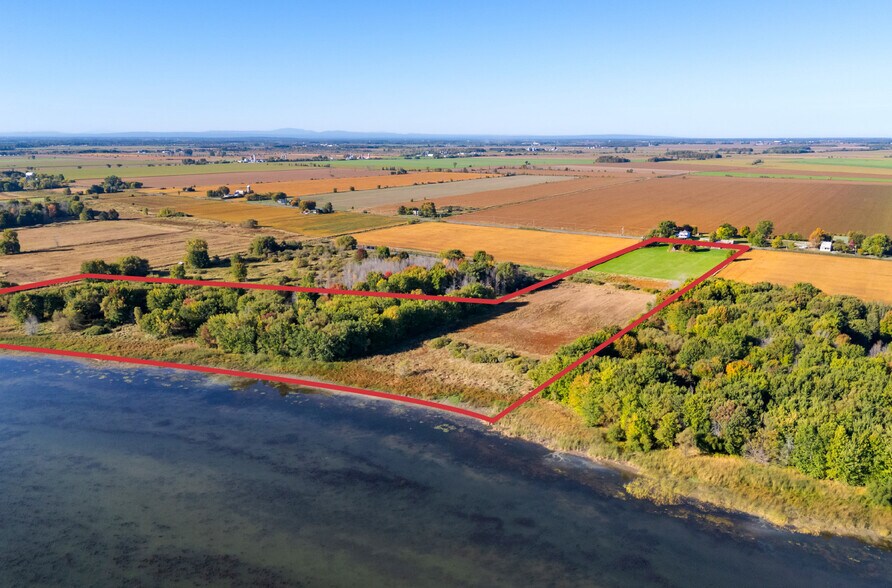 More Photos Of 1266 Rue Principale, Saint-Paul-de-l'Île-aux-Noix Land For Sale
