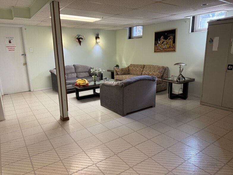 More Photos Of 4 Broomall Ct, Silver Spring Congregate Senior Housing For Sale
