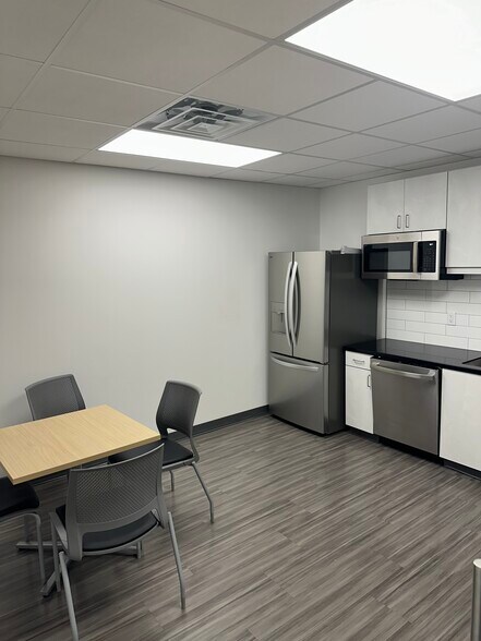 More Photos Of 3041 Trenwest Dr, Winston-Salem Unknown For Lease